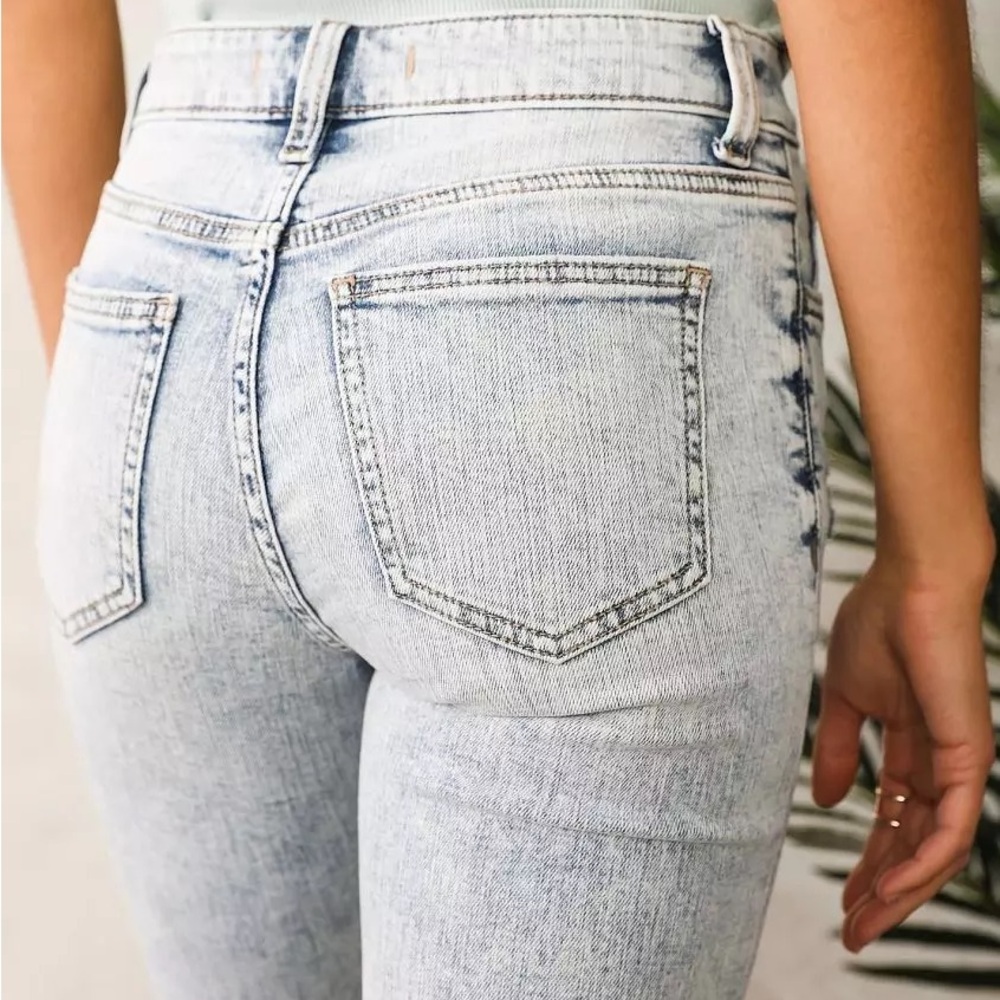 Buckle | Willow & Root Jeans size 24 with STRETCH - Picture 3 of 15